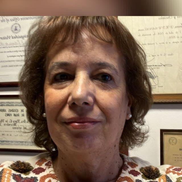 La Dra. Nora Cabrera de Monella, presidenta de la Comisión de Adherentes