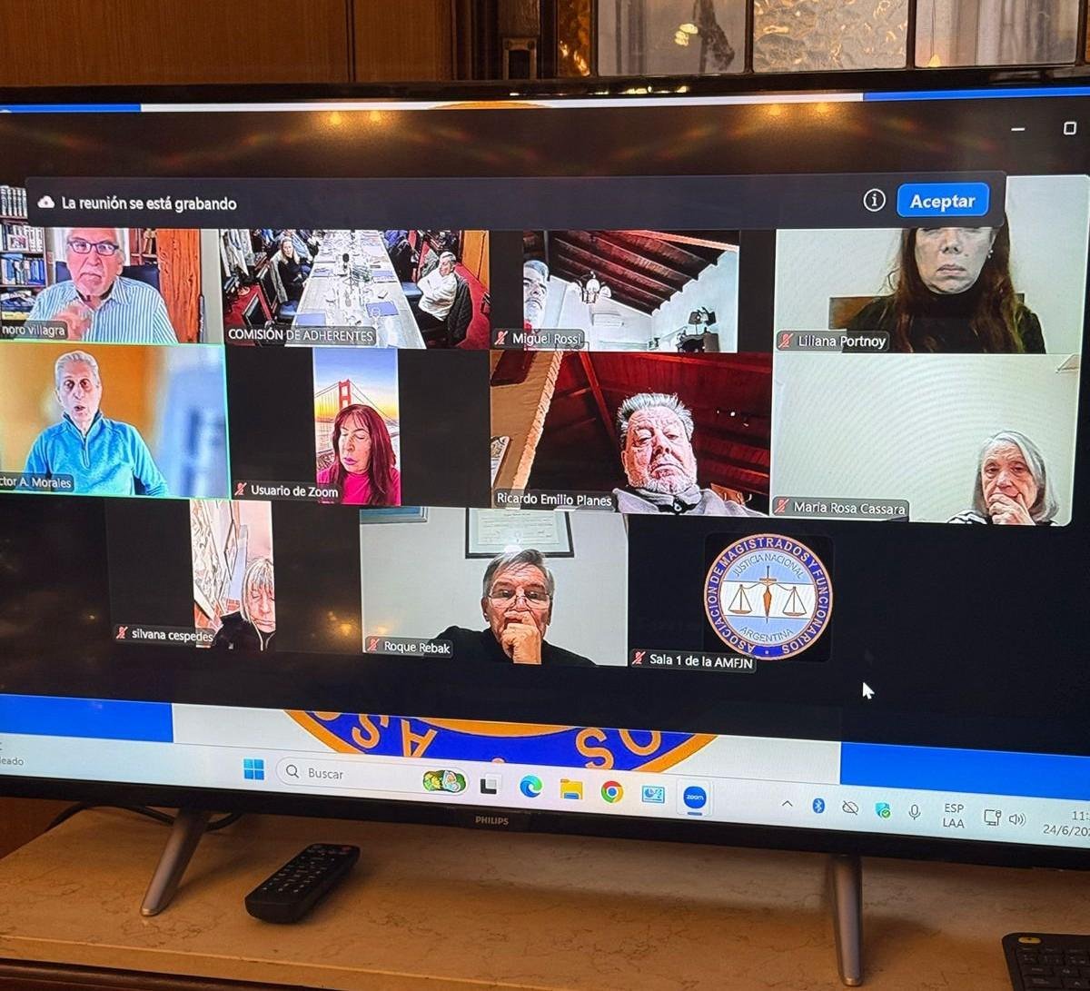 Reunión de la Comisión de Adherentes con participantes conectados por Zoom